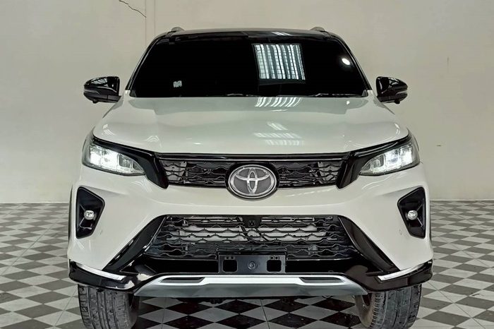 TOYOTA 2WD 2021 2.8V AT FORTUNER WHITE  6791 full