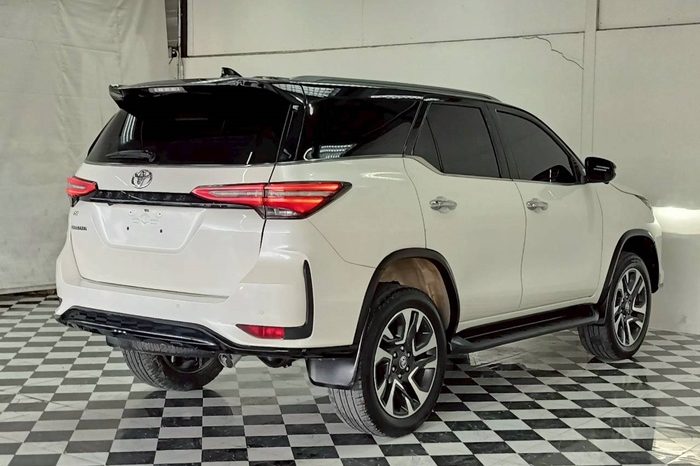 TOYOTA 2WD 2021 2.8V AT FORTUNER WHITE  6791 full