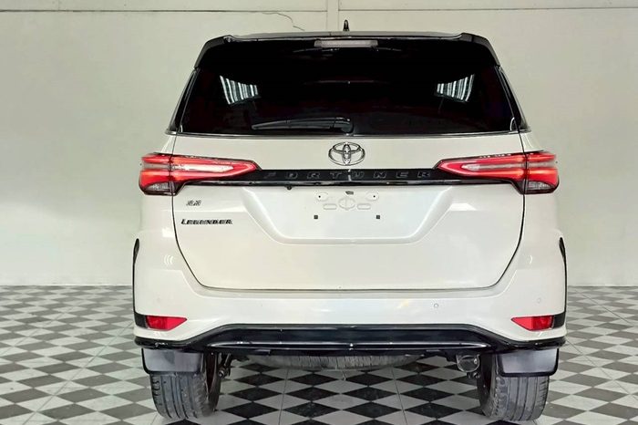TOYOTA 2WD 2021 2.8V AT FORTUNER WHITE  6791 full