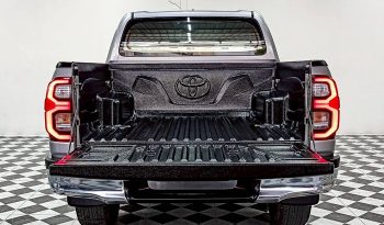 REVO PRE 2022 2.4E AT DOUBLE CAB SILVER  9544 full