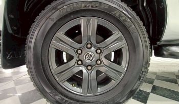 REVO PRE 2022 2.4E AT DOUBLE CAB SILVER  9544 full
