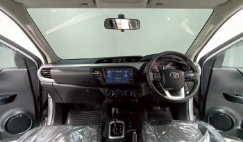 REVO PRE 2022 2.4E AT DOUBLE CAB SILVER  9544 full