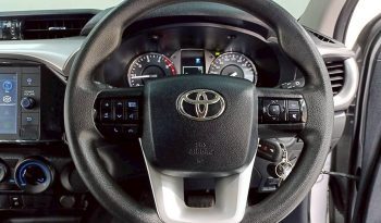 REVO PRE 2022 2.4E AT DOUBLE CAB SILVER  9544 full