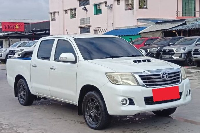 VIGO 2WD 2015 2.5G MT DOUBLE CAB WHITE  5844 full