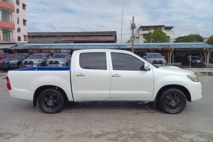 VIGO 2WD 2015 2.5G MT DOUBLE CAB WHITE  5844 full