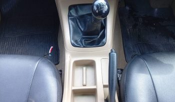 VIGO 2WD 2015 2.5G MT DOUBLE CAB WHITE  5844 full