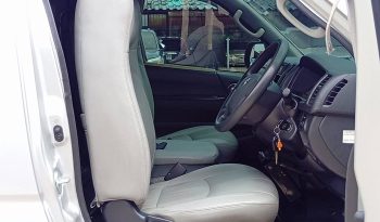 TOYOTA 2WD 2020 3.0 MT COMMUTER SILVER  2288 full