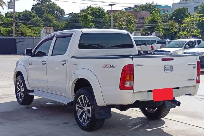 VIGO 4WD 2011 3.0G MT DOUBLE CAB WHITE  5320 full