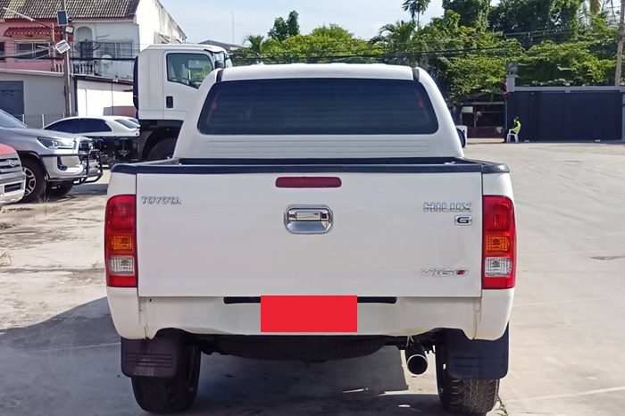 VIGO 4WD 2011 3.0G MT DOUBLE CAB WHITE  5320 full