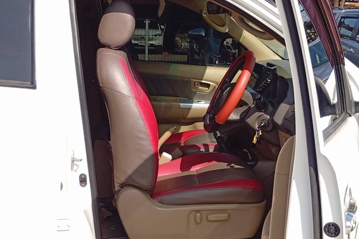 VIGO 4WD 2011 3.0G MT DOUBLE CAB WHITE  5320 full