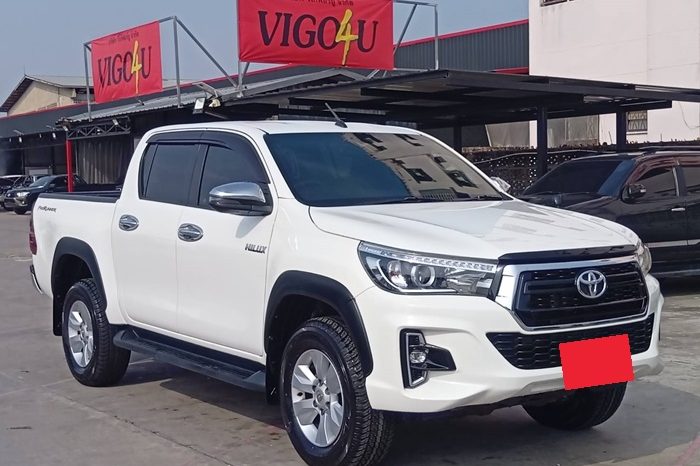 REVO PRE 2019 2.4E AT DOUBLE CAB WHITE  6068 full