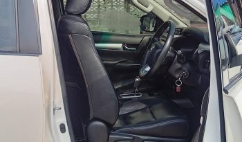 REVO PRE 2019 2.4E AT DOUBLE CAB WHITE  6068 full