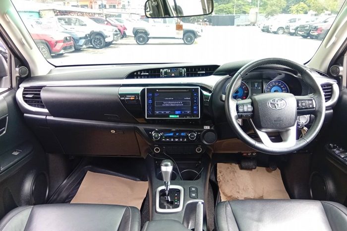 REVO PRE 2019 2.4G AT DOUBLE CAB BLACK  3958 full