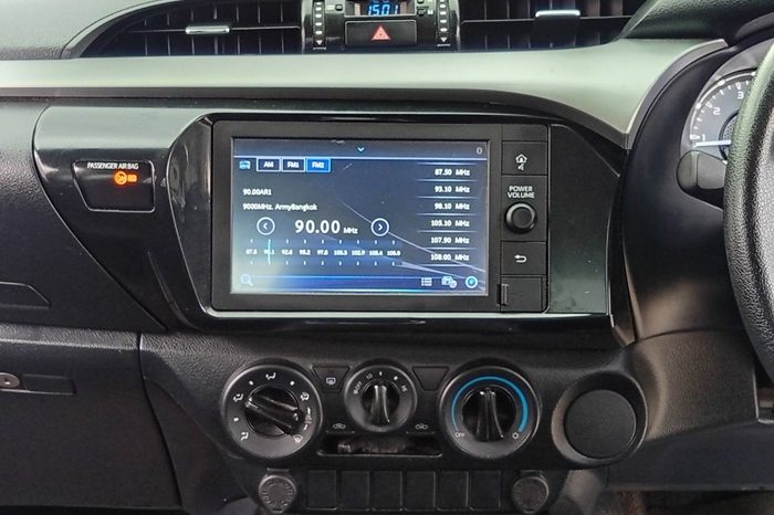 REVO 4WD 2020 2.4E AT SMART CAB SILVER  7319 full