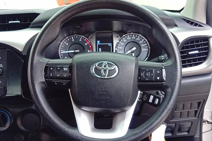 REVO 4WD 2020 2.4E AT SMART CAB SILVER  7319 full