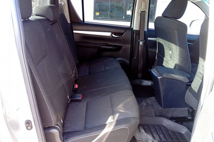 REVO 2WD 2020 2.4MID AT DOUBLE CAB SILVER  2614 full