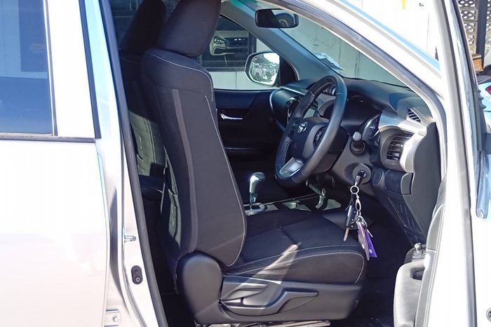 REVO 2WD 2020 2.4MID AT DOUBLE CAB SILVER  2614 full