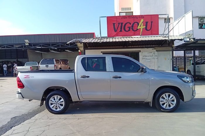 REVO 2WD 2020 2.4MID AT DOUBLE CAB SILVER  2614 full