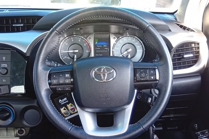 REVO 2WD 2020 2.4MID AT DOUBLE CAB SILVER  2614 full