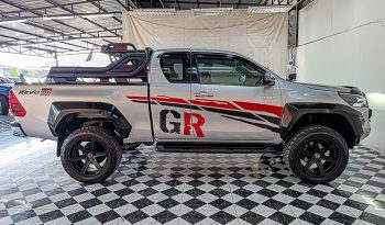 REVO 4WD 2020 2.4MID MT SMART CAB SILVER  8079 full