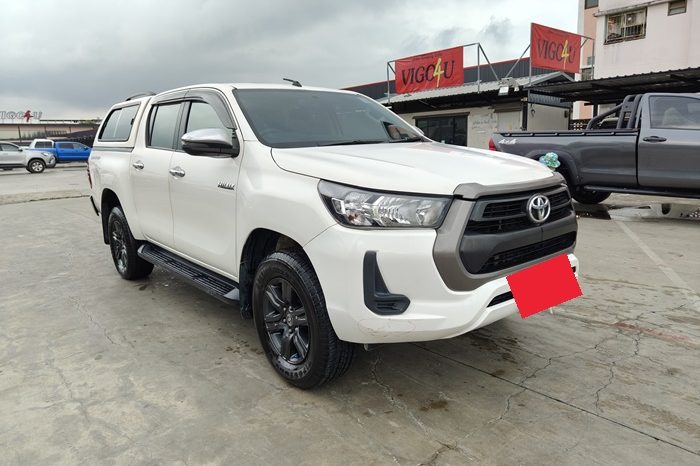 REVO PRE 2020 2.4E AT DOUBLE CAB WHITE  6806 full