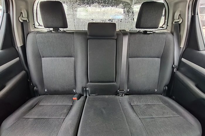 REVO PRE 2020 2.4E AT DOUBLE CAB WHITE  6806 full