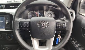 REVO PRE 2020 2.4E AT DOUBLE CAB WHITE  6806 full