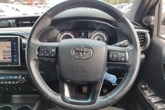 ROCCO PRE 2019 2.8G AT DOUBLE CAB WHITE  4628 full