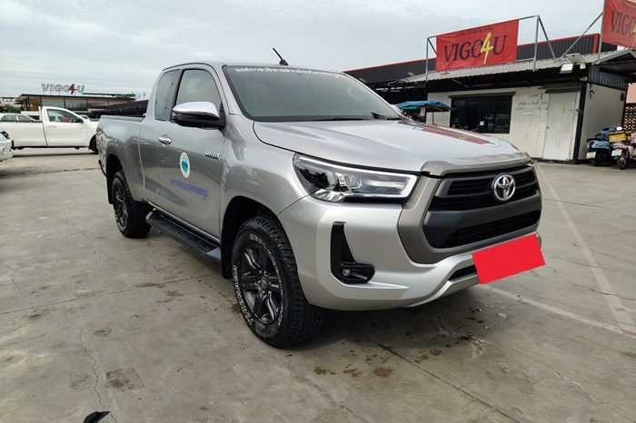 REVO 4WD 2020 2.4E MT SMART CAB SILVER  8082 full