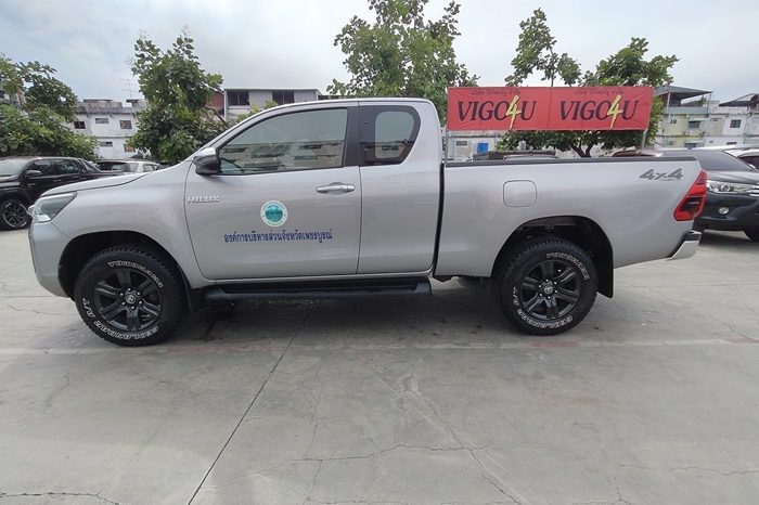 REVO 4WD 2020 2.4E MT SMART CAB SILVER  8082 full