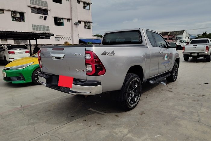 REVO 4WD 2020 2.4E MT SMART CAB SILVER  8082 full