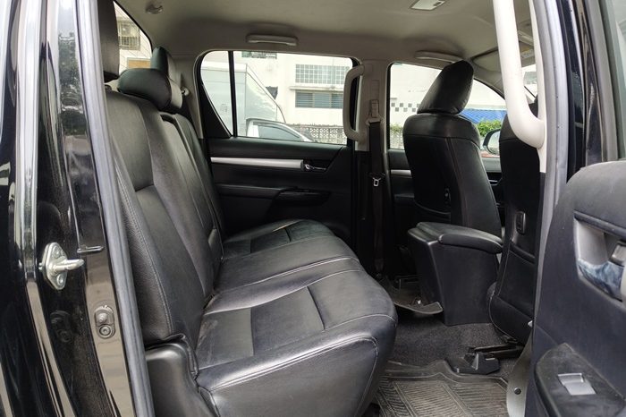 REVO PRE 2020 2.4E AT DOUBLE CAB BLACK  1755 full