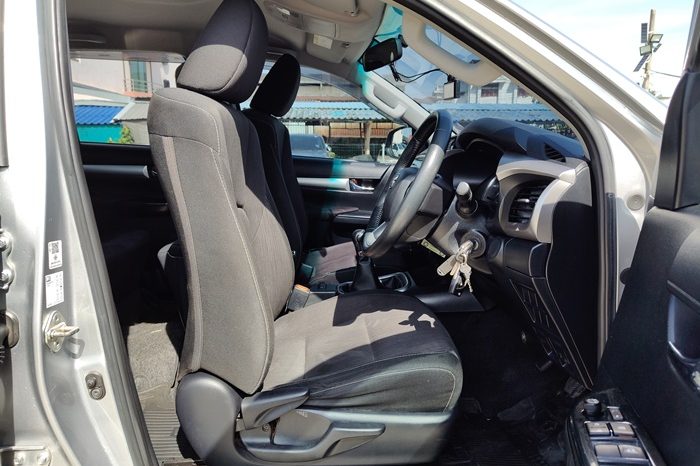 REVO 4WD 2021 2.4E MT DOUBLE CAB SILVER  3108 full