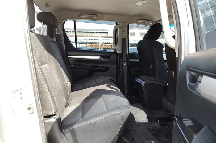 REVO 4WD 2021 2.4E MT DOUBLE CAB SILVER  3108 full