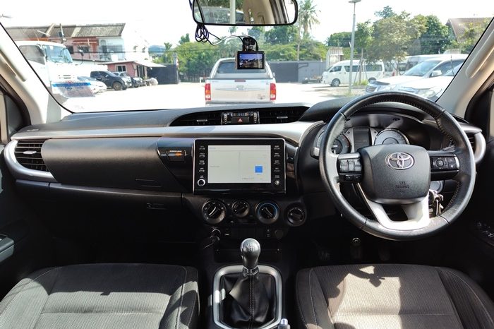 REVO 4WD 2021 2.4E MT DOUBLE CAB SILVER  3108 full