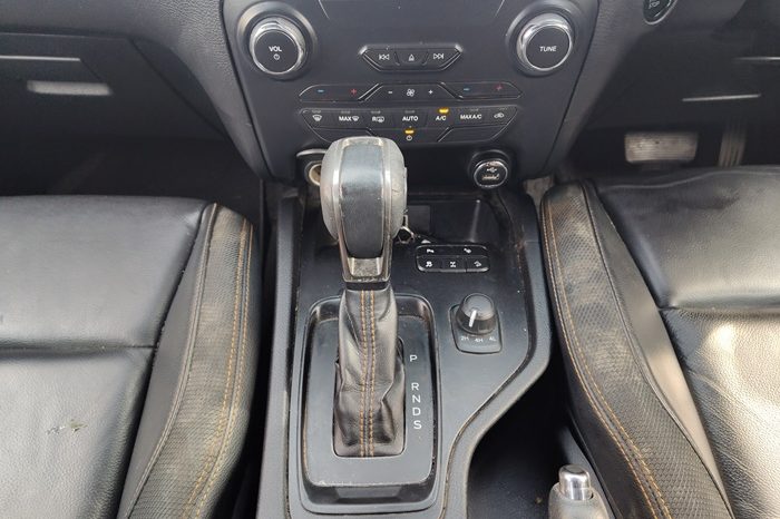 FORD 4WD 2019 2.0 AT DOUBLE CAB WHITE  1629 full