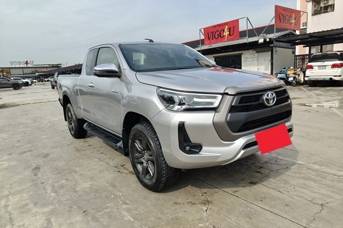 REVO 4WD 2020 2.4MID MT SMART CAB SILVER  8079 full