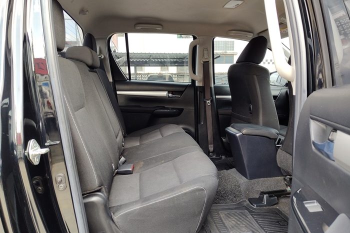 REVO PRE 2021 2.4 MID AT DOUBLE CAB BLACK  5945 full