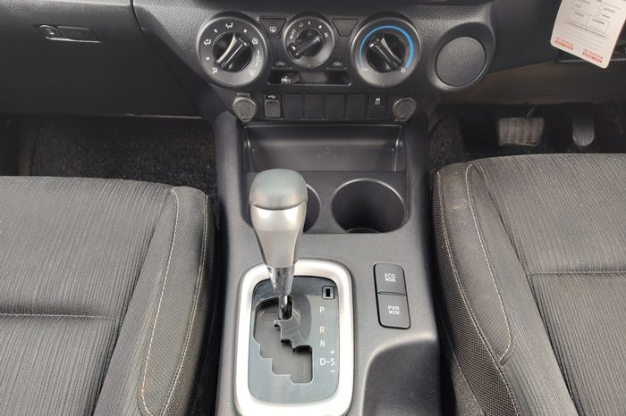 REVO PRE 2021 2.4 MID AT DOUBLE CAB BLACK  5945 full