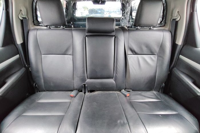 REVO 4WD 2021 2.4 MID MT DOUBLE CAB SILVER  150 full