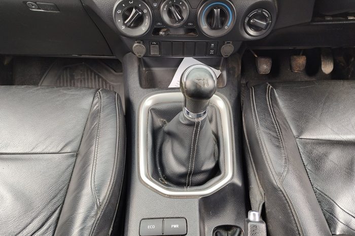 REVO 4WD 2021 2.4 MID MT DOUBLE CAB SILVER  150 full