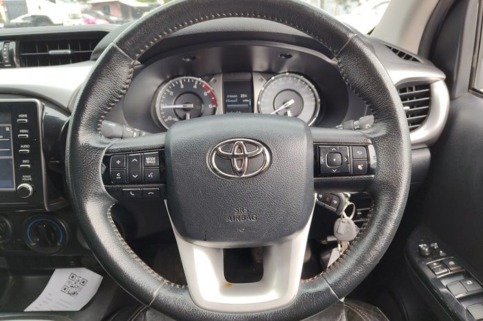 REVO 4WD 2021 2.4 MID MT DOUBLE CAB SILVER  150 full