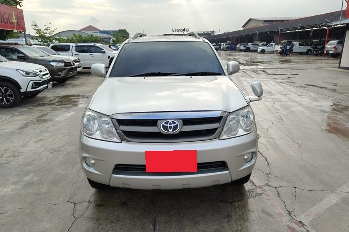 TOYOTA 4WD 2005 2.7V AT FORTUNER SILVER  1369 full