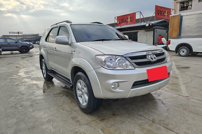 TOYOTA 4WD 2005 2.7V AT FORTUNER SILVER  1369 full