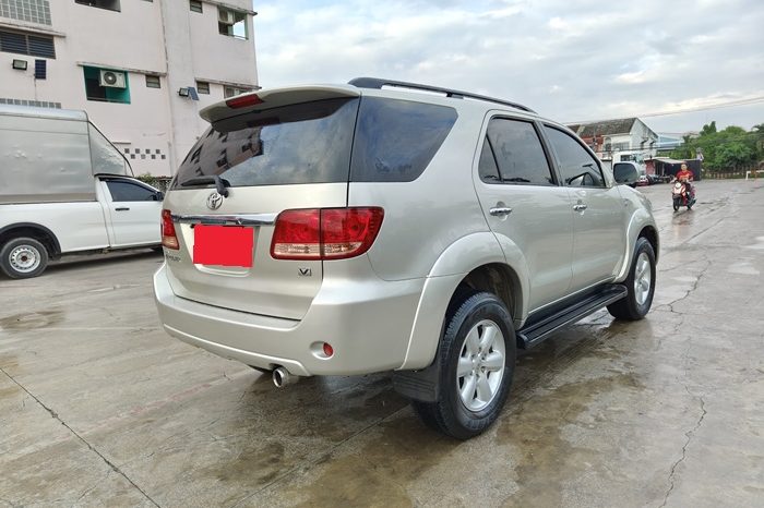 TOYOTA 4WD 2005 2.7V AT FORTUNER SILVER  1369 full