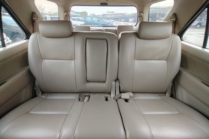 TOYOTA 4WD 2005 2.7V AT FORTUNER SILVER  1369 full