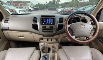 TOYOTA 4WD 2005 2.7V AT FORTUNER SILVER  1369 full