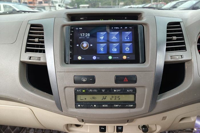 TOYOTA 4WD 2005 2.7V AT FORTUNER SILVER  1369 full