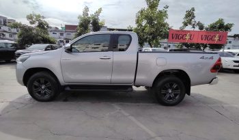 REVO 4WD 2020 2.4MID MT SMART CAB SILVER  8084 full