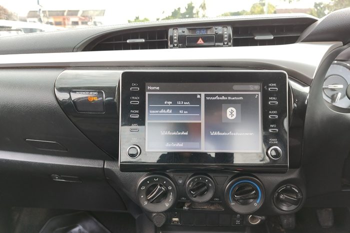 REVO 4WD 2020 2.4MID MT SMART CAB SILVER  8084 full